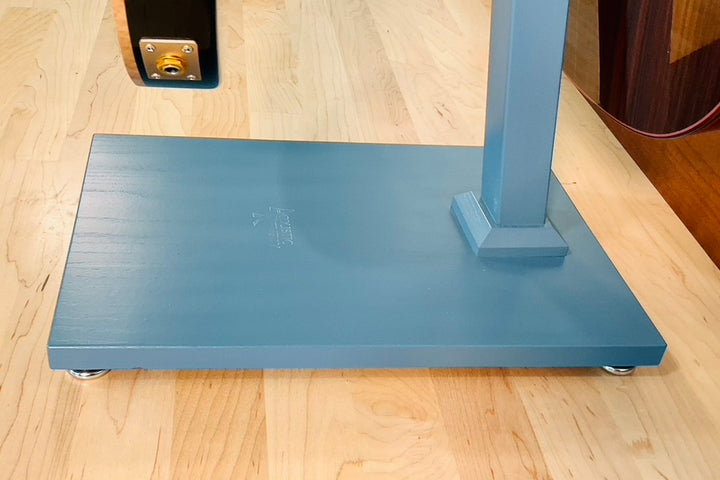 Northern White Ash with Blue Paint  | DualStand Standard