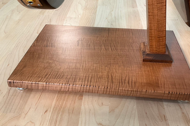 Flamed Maple with Boston Stain | DualStand Standard