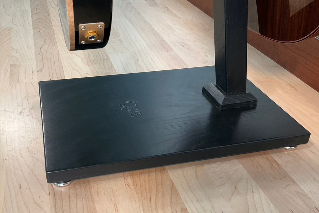 Northern White Ash with Piano Black  | DualStand Standard