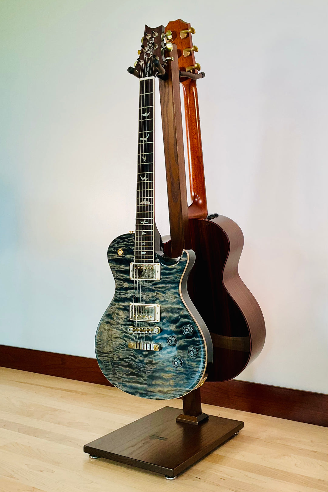 Northern White Ash with Coffee Stain | DualStand Standard