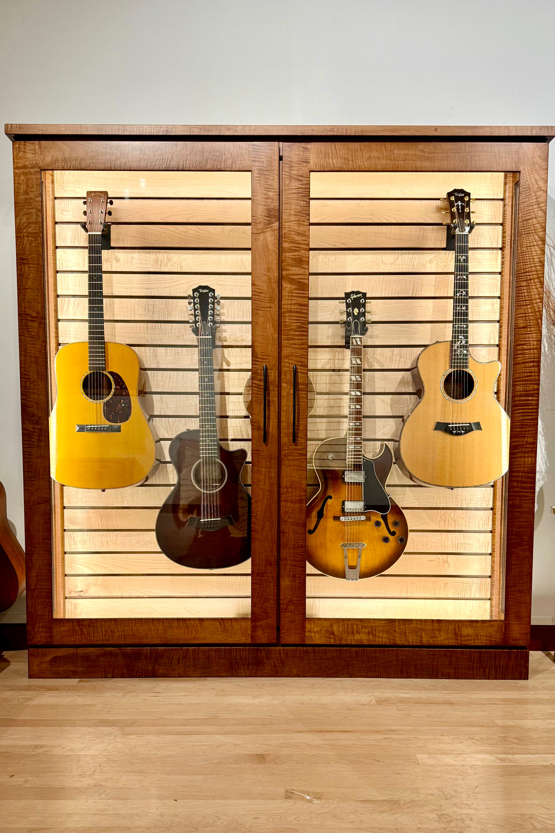 Low Depth ClimaCab V | Flamed Maple with Boston Stain and Natural Flamed Maple Slat Wall