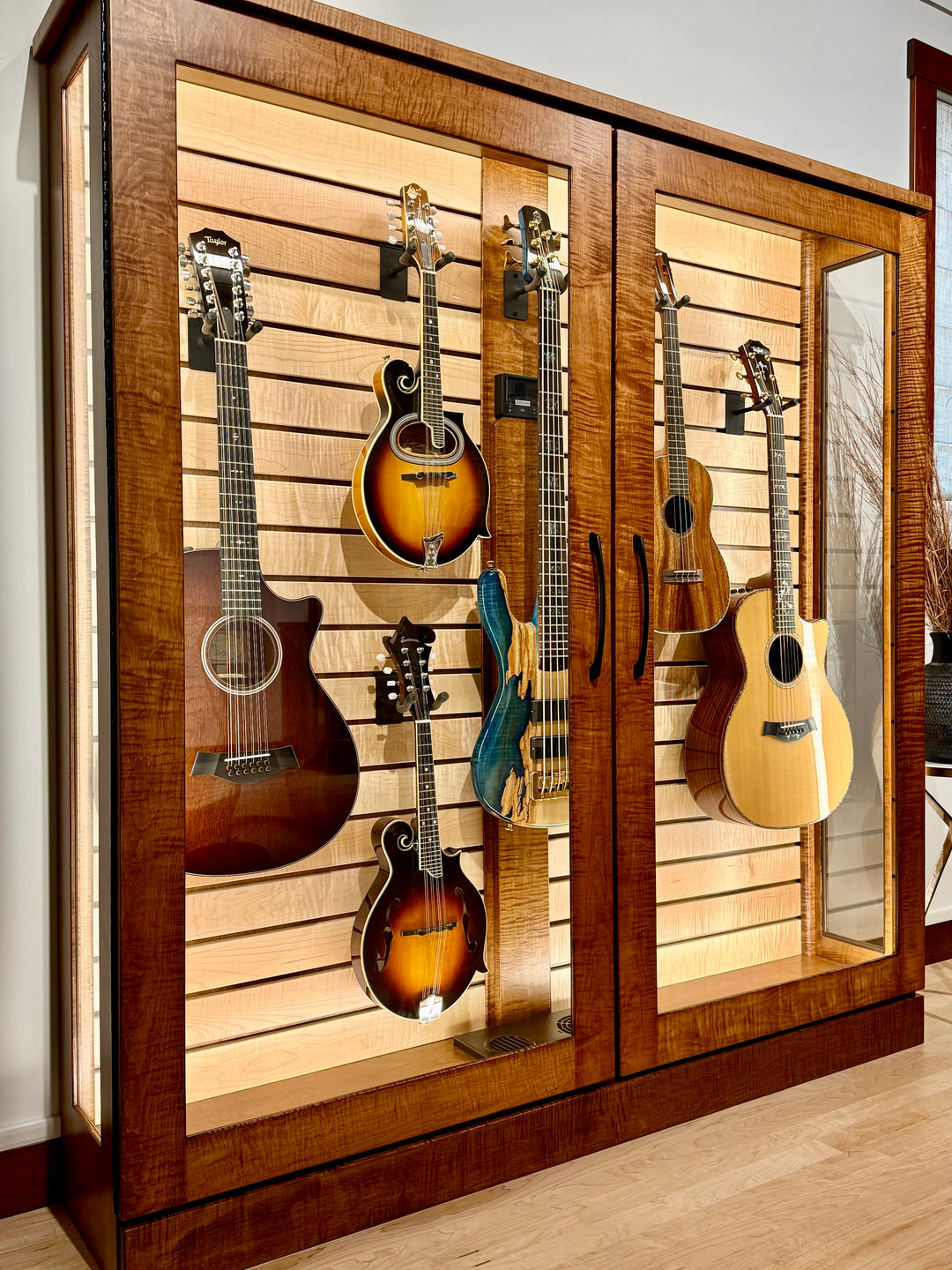 Low Depth ClimaCab V | Flamed Maple with Boston Stain and Natural Flamed Maple Slat Wall
