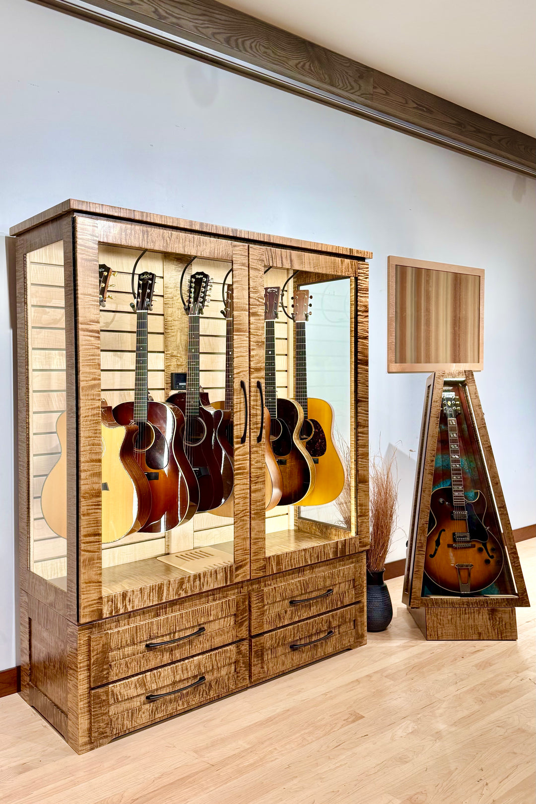 ClimaCab Traditional+ | Flame Maple with Provincial Stain and Natural Flame Maple Slat Wall