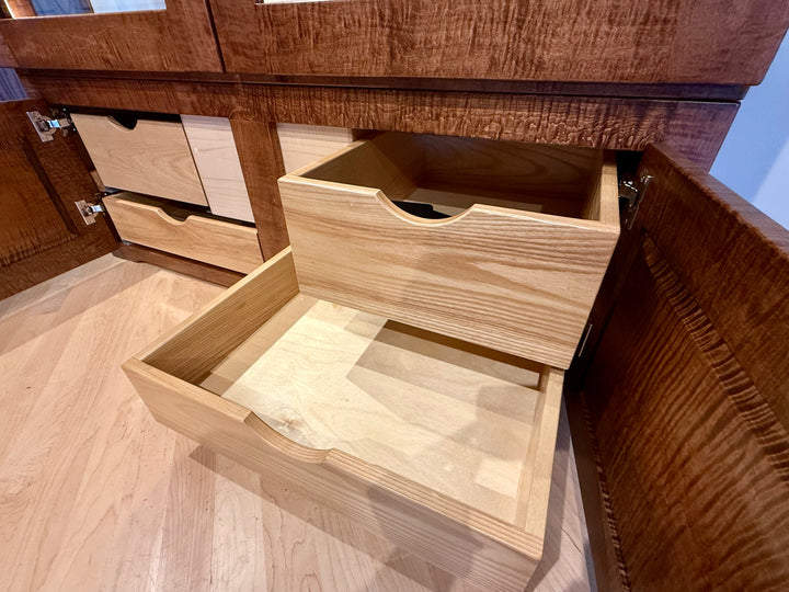 ClimaCab Traditional | Flame Maple with Boston Stain and Natural Flame Maple Slat Wall