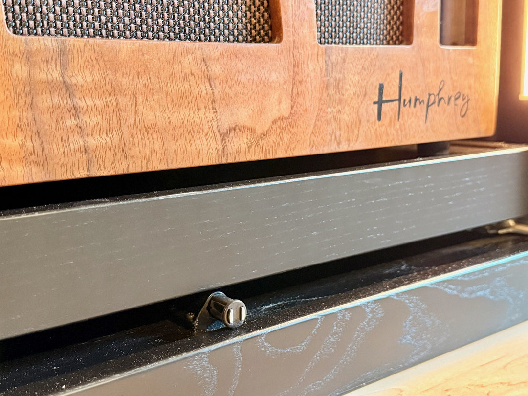Detail of the koa grille frame around the amplifier