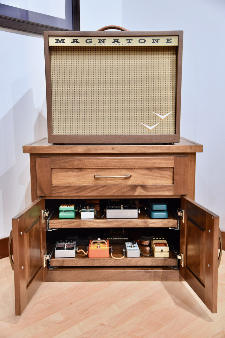 Flamed maple Amp Stand open, two roll-out shelves loaded with effects pedals